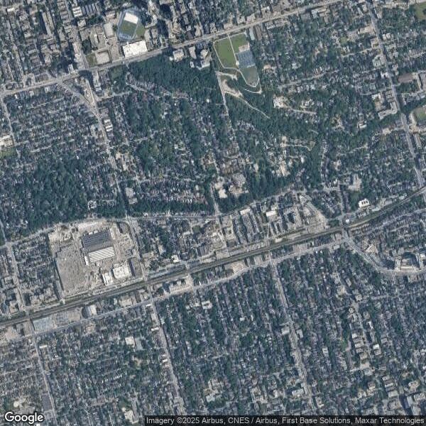 Plus de détails pour 574 Davenport Rd, Toronto, ON - Logement à vendre