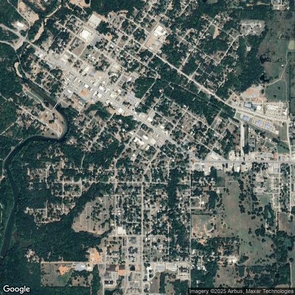 Plus de détails pour 306 E Neil Armstrong Pl, Tishomingo, OK - Spécialisé à vendre