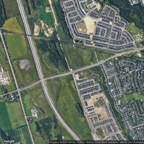 Plus de détails pour Rossland Rd W & Des Newman Blvd, Whitby, ON - Local commercial à louer