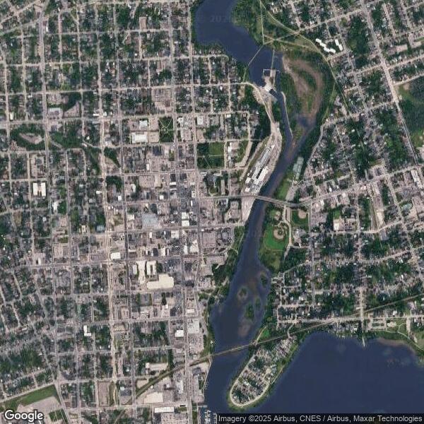 Plus de détails pour 381 Queen St, Peterborough, ON - Local commercial à louer