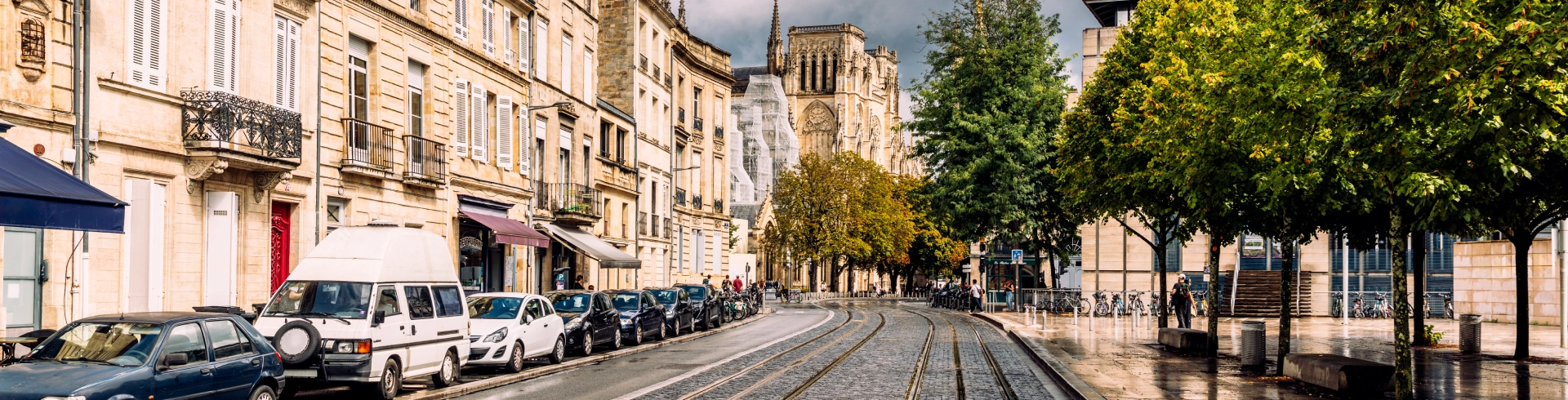 Local commercial en Bordeaux disponible à vendre