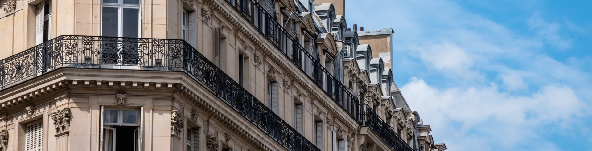 Revenu résidentiel en Paris disponible à vendre